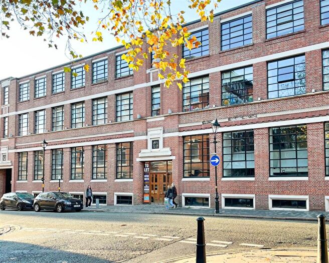 Apartment To Rent In St Paul's Place, St. Pauls Square, Birmingham, B3