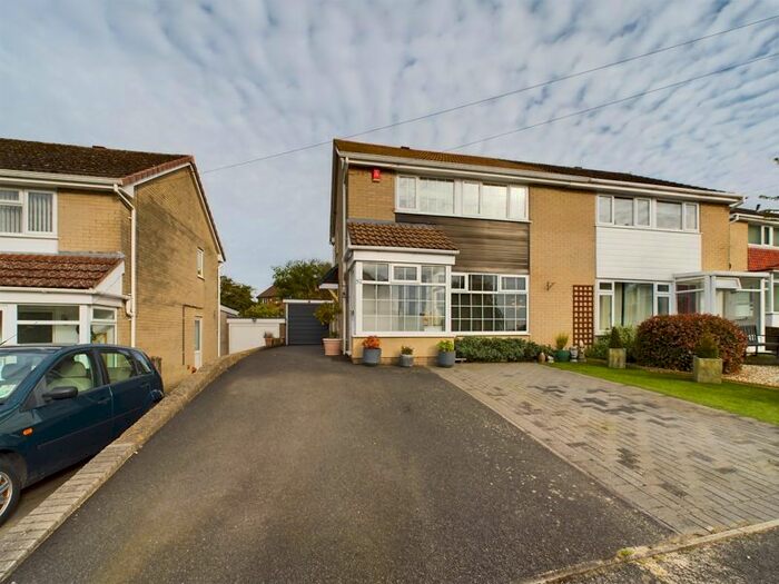 3 Bedroom Semi-Detached House For Sale In Brimstree Drive, Shifnal, Shropshire., TF11