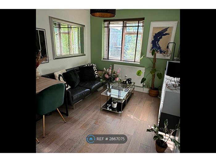 1 Bedroom Flat To Rent In Coram House, London, W4