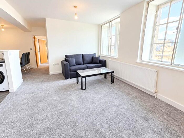 2 Bedroom Flat To Rent In Anglo South Chambers, Market Street, Bradford, BD1