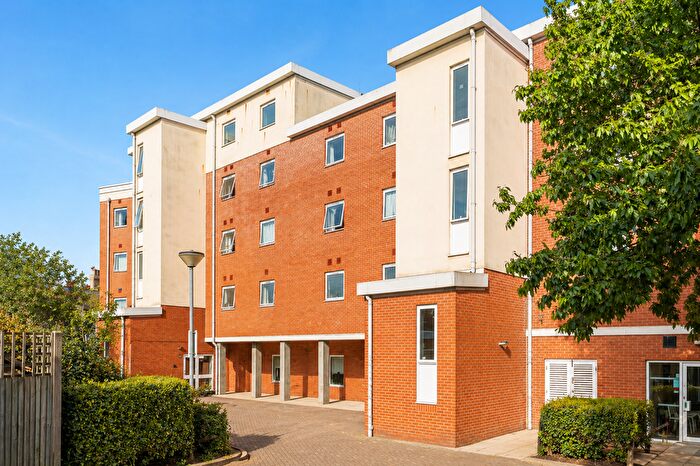 2 Bedroom Flat For Sale In London Road, Mitcham, CR4