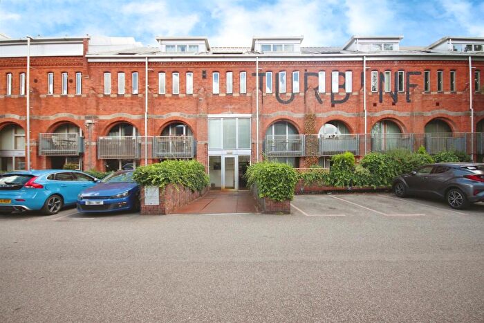 2 Bedroom Flat For Sale In Electric Wharf, Coventry, CV1