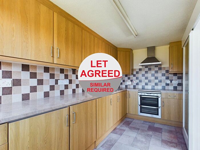 2 Bedroom Flat To Rent In Torbay Road, Paignton, TQ4