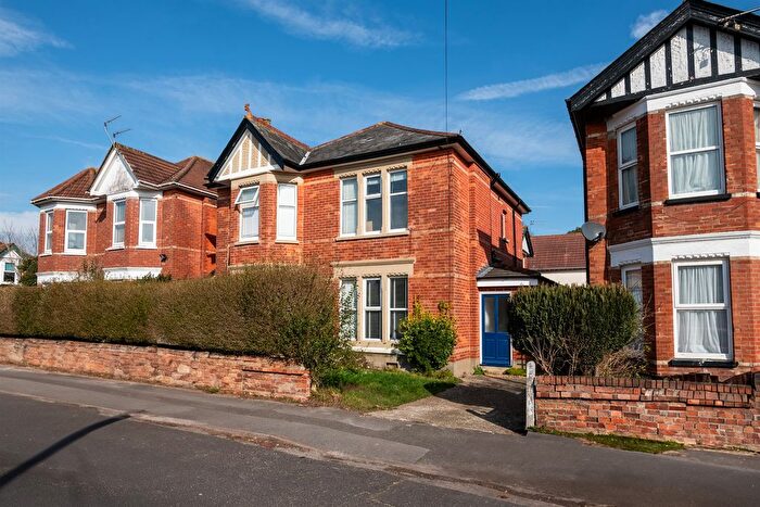 7 Bedroom Detached House For Sale In Chatsworth Road, Bournemouth, BH8