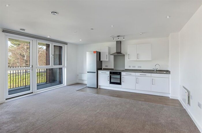 2 Bedroom Flat To Rent In Beacon Place, Bletchley, Milton Keynes, MK2