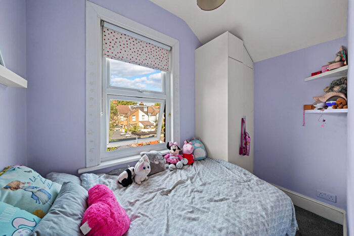 3 Bedroom Terraced House For Sale In Mellows Road, Wallington, SM6