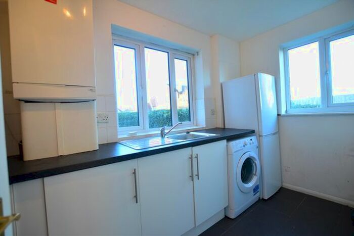 2 Bedroom Flat To Rent In Alder Close, Cippenham, Slough, SL1