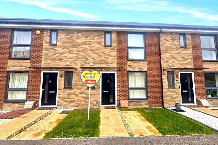 3 Bedroom Terraced House For Sale In Moorfield Place, Farnborough, Hampshire, GU14