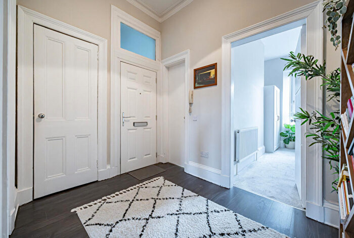 2 Bedroom Flat For Sale In Flat /, Tassie Street, Shawlands, G41