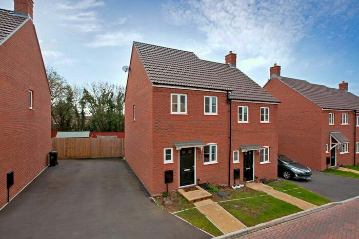 2 Bedroom End Of Terrace House To Rent In Grove Gate, Staplegrove, Taunton TA2