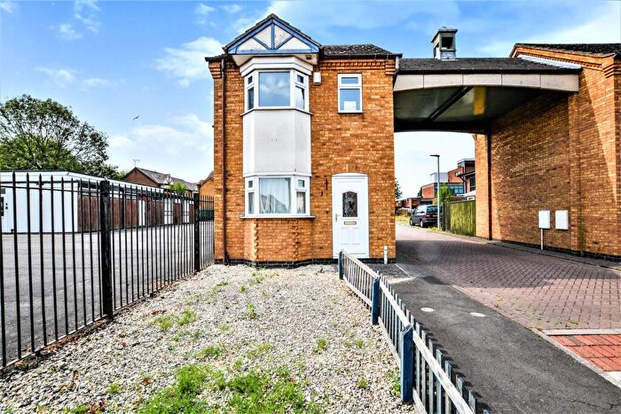 2 Bedroom Semi-Detached House To Rent In Acacia Court, Scunthorpe, DN16