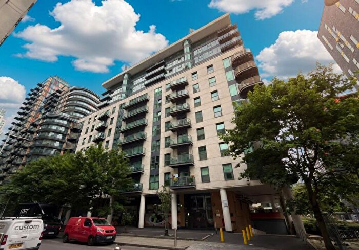 2 Bedroom Flat For Sale In Flat, Millharbour, Isle Of Dogs, London, E14