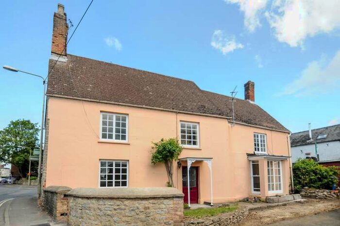 3 Bedroom Detached House To Rent In Town Centre, Bicester, OX26