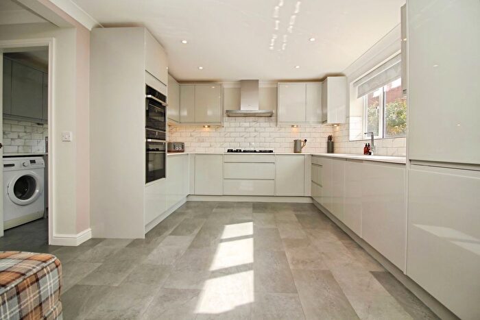 5 Bedroom Detached House For Sale In Dwyer Close, Syston, LE7