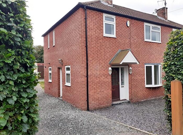 3 Bedroom Semi-Detached House To Rent In Woodnook Drive, Leeds, West Yorkshire, LS16