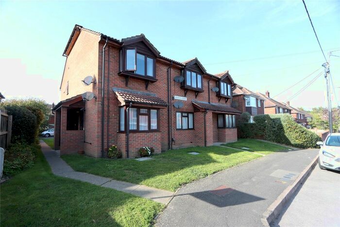 1 Bedroom Maisonette To Rent In Elmsleigh Road, Farnborough, Hampshire, GU14