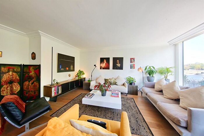 2 Bedroom Apartment To Rent In Albert Bridge House, SW11
