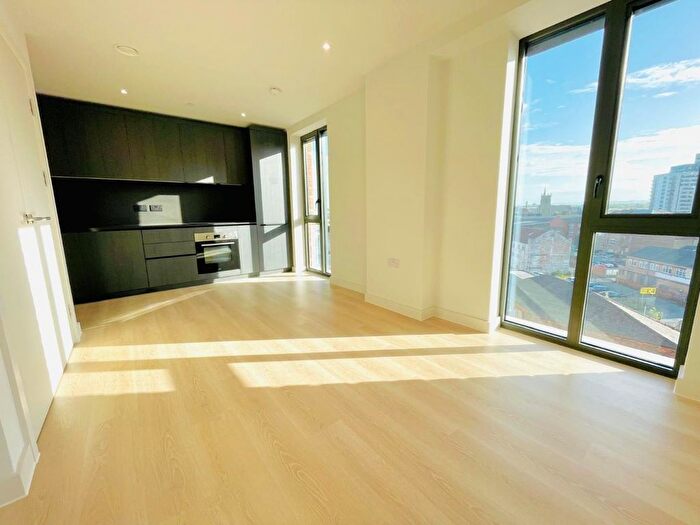 1 Bedroom Flat To Rent In Waterhouse Gardens, Dutton Street, Manchester, M3