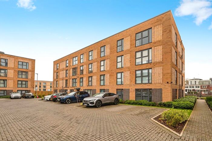 2 Bedroom Flat For Sale In Belgrave Middleway, Birmingham, B5