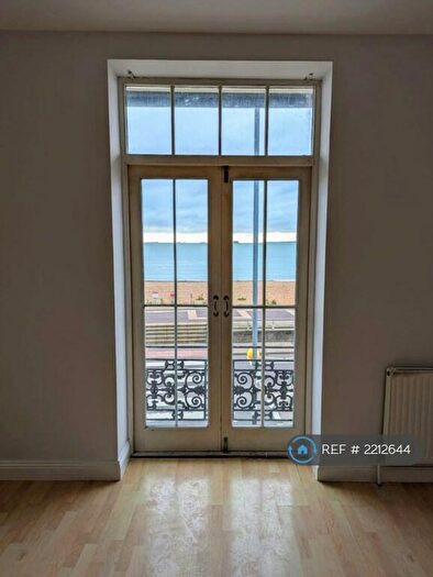 3 Bedroom Flat To Rent In Clearwater Apartments, Southsea, PO4