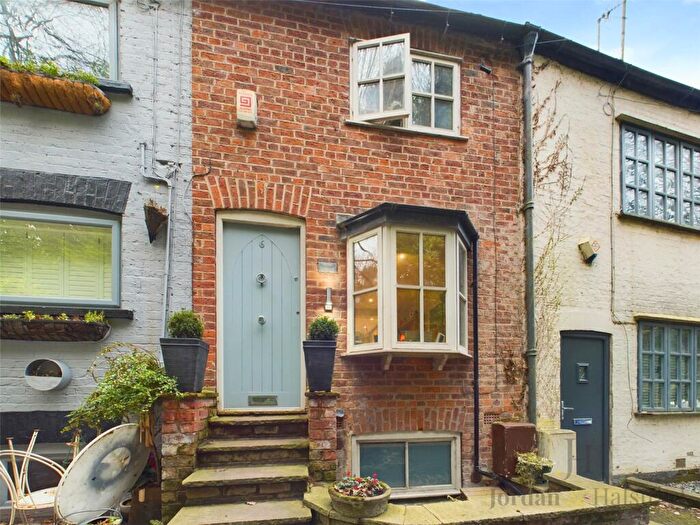 1 Bedroom Terraced House To Rent In Old Road, Wilmslow, Cheshire, SK9