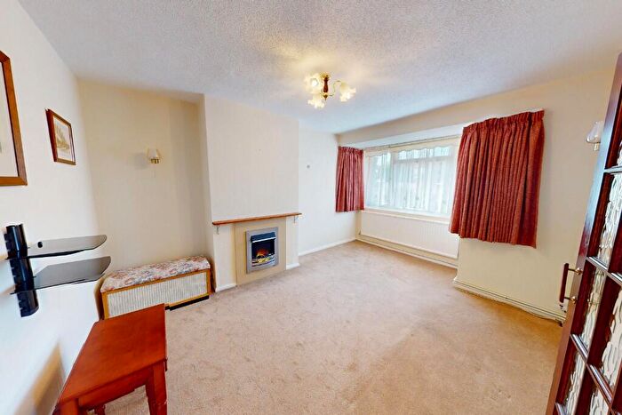 3 Bedroom Semi-Detached House For Sale In Prospect Avenue, Stanford-Le-Hope, Essex, SS17