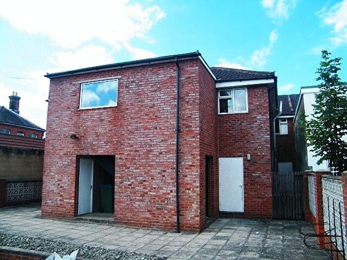 2 Bedroom Flat To Rent In Portswood, SO14