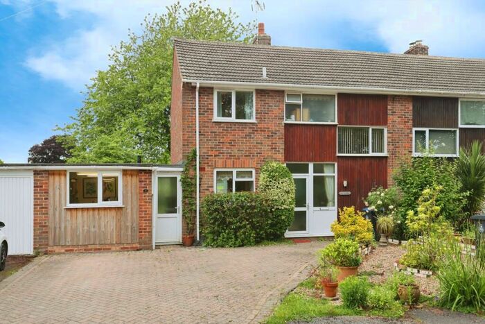 3 Bedroom Semi-Detached House For Sale In Park Close, Claverdon, Warwick, CV35