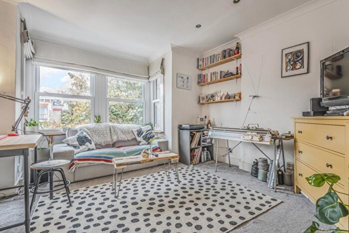 1 Bedroom Flat To Rent In Oakhurst Grove, London, SE22