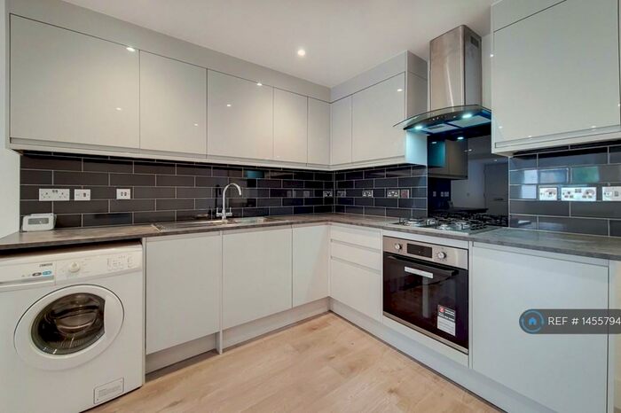 1 Bedroom Flat To Rent In Rutland Drive, Morden, SM4