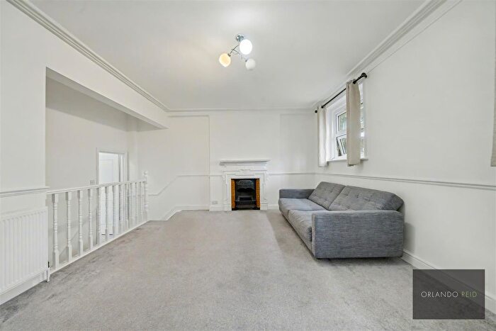 2 Bedroom Flat To Rent In Killyon Road, Clapham, London, SW8