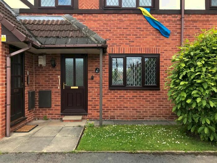 1 Bedroom Flat To Rent In Tudor Court, South Elmsall, Pontefract, West Yorkshire, WF9