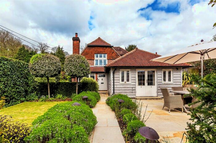 3 Bedroom Detached House For Sale In Woodlands Road, Hambledon, Godalming, Surrey, GU8