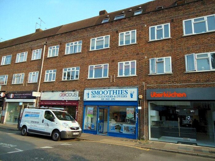 Studio To Rent In Uxbridge Road, Hatch End, HA5