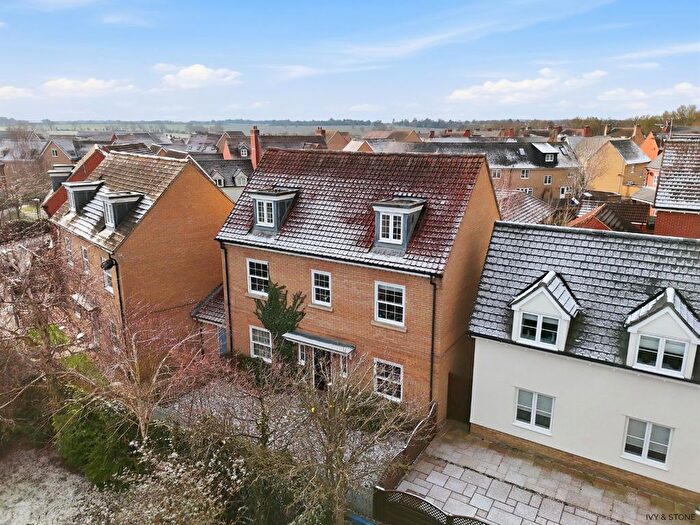 5 Bedroom Detached House For Sale In Flitch Green, Dunmow, Essex, CM6