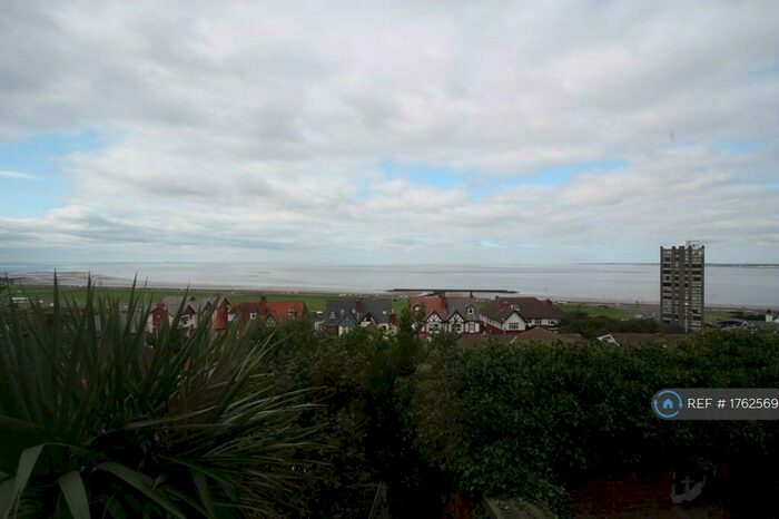 Studio To Rent In Drive, Wirral, CH45