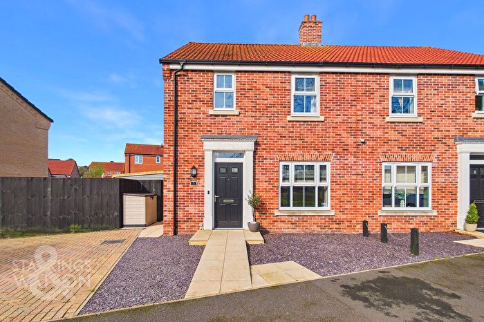 3 Bedroom Semi Detached House For Sale In Old Hall Road, Little Plumstead, Norwich, NR13