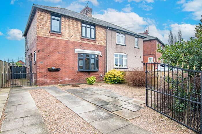 3 Bedroom Semi-Detached House For Sale In Womersley Road, Knottingley, West Yorkshire, WF11