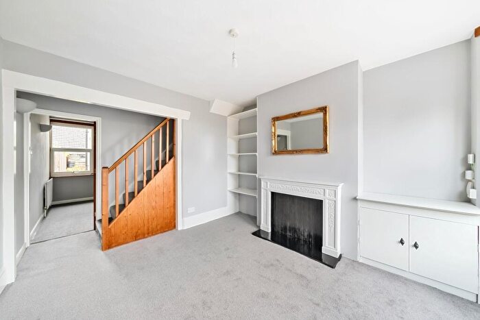 2 Bedroom Terraced House To Rent In Allingham Road Reigate, RH2