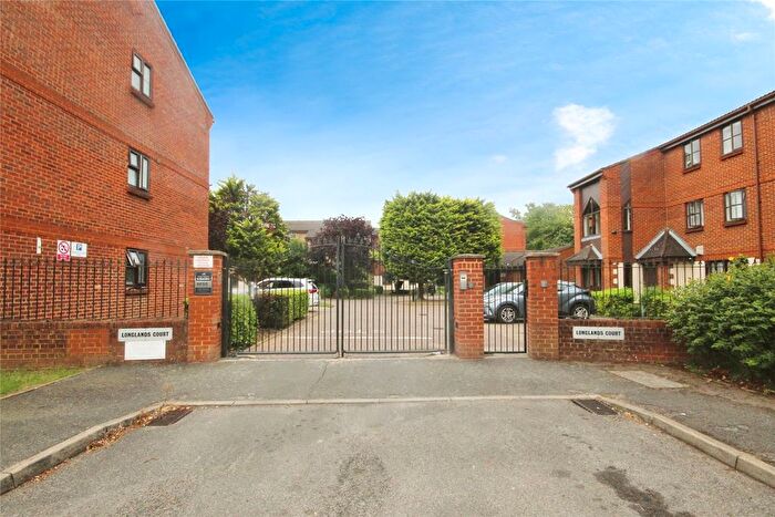 2 Bedroom Flat To Rent In Spring Grove, Mitcham, CR4