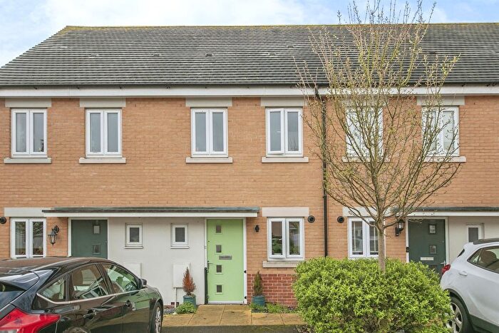 2 Bedroom Terraced House For Sale In Hampton Court Close, Colchester, CO2