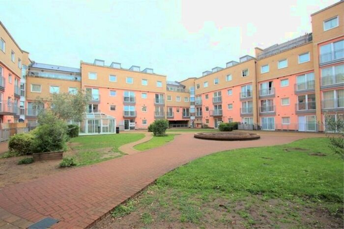 2 Bedroom Flat To Rent In Wooldridge Close, Feltham TW14