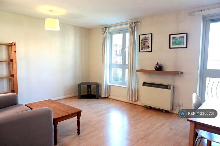 2 Bedroom Flat To Rent In London, London, SE16