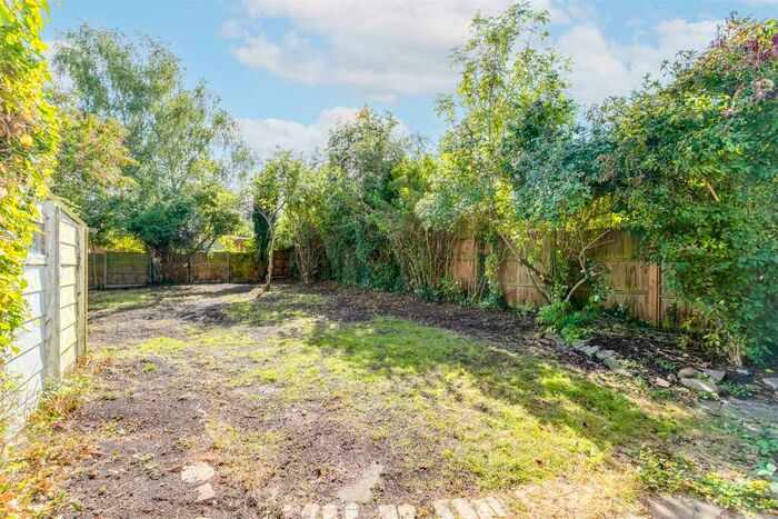 2 Bedroom Detached House For Sale In Icknield Way, Letchworth Garden City, SG6