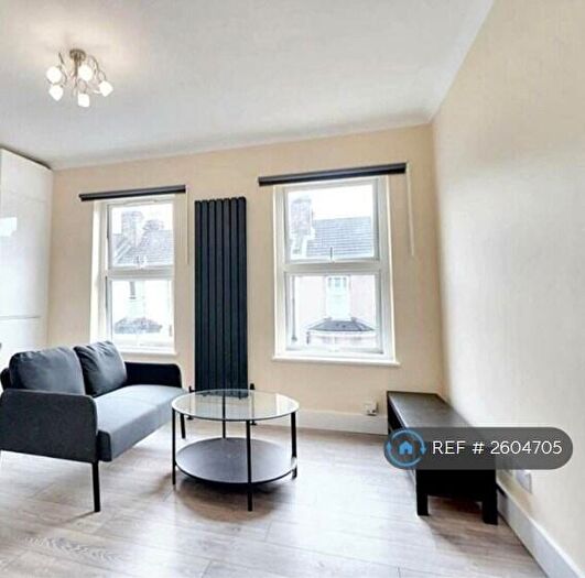 2 Bedroom Flat To Rent In Chesterton Terrace, London, E13