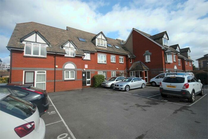 1 Bedroom Apartment To Rent In Captains Place, Southampton, SO14