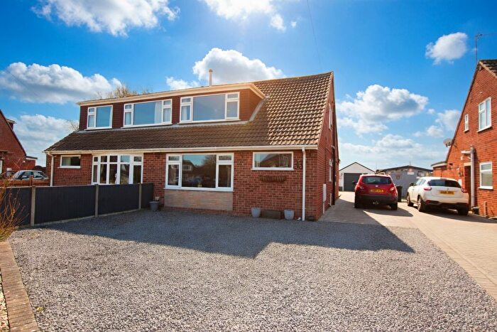 3 Bedroom Semi-Detached House For Sale In Laburnham Crescent, Louth, LN11