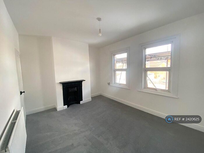 1 Bedroom Terraced House To Rent In Reading, Reading, RG6