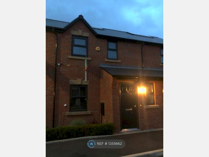 3 Bedroom Terraced House To Rent In Bridgewater Wharf, Droylsden, Manchester, M43