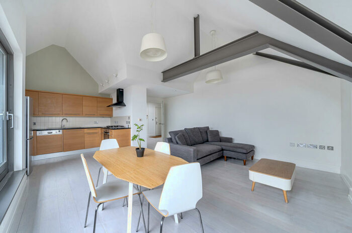 2 Bedroom Apartment To Rent In Schoolhouse Yard, Bloomfield Road, London, SE18